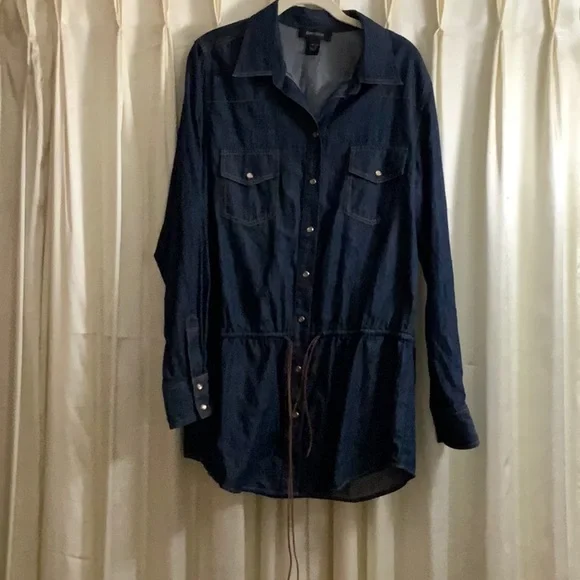 Karen Kane XL Denim Drawstring Top. New, never worn, no tags - Picture 3 of 4